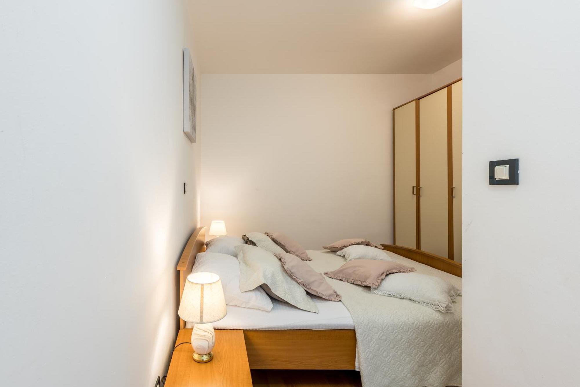 Apartment Split Karoglan Esterno foto