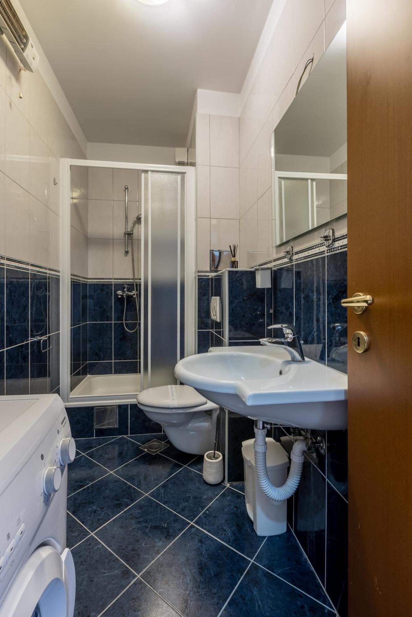 Apartment Split Karoglan Esterno foto